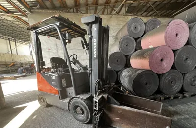 DOOSAN vilkali yuklagichi (kara) sotiladi 1