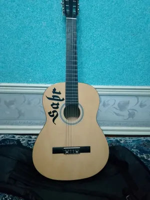 Klassik gitara yangi