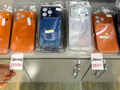 iPhone 17 Pro Max ko‘rinishidagi chexollar