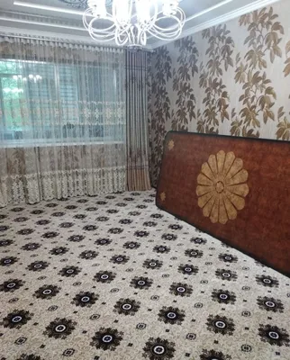 Продаются стол и стулья 1