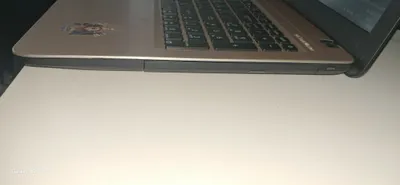 NOVETBUK sotiladi 100$ Farg‘onadan 1