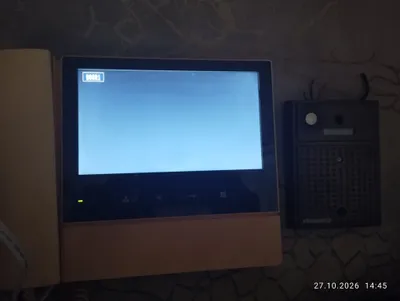 Домофон Commax. Знакомый сказал, что рабочий. За оба — 600 1