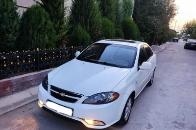 Chevrolet Gentra Elegant Plus 3 позиция автомат с люком 1