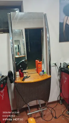 ayolar saloni uchun oyna
