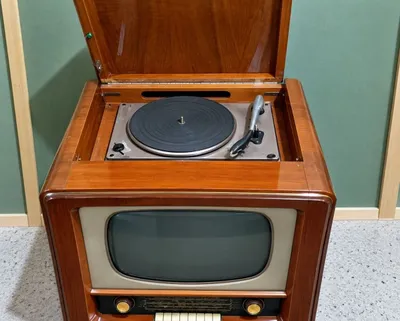 Antikvar televizor
