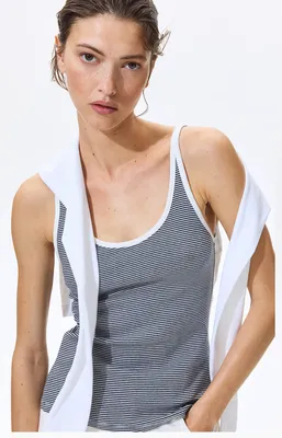 Yangi asosiy H&M yo‘l-yo‘l maykasi (L o‘lcham) 1