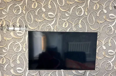 Televizor sotiladi 55 diyum
