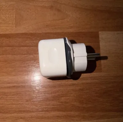 Оригинальный адаптер-зарядник для iPhone ASIA 20W