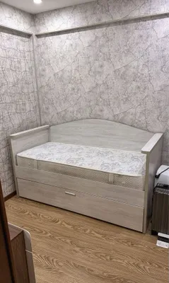 Односпальная кровать с отделением для хранения 1