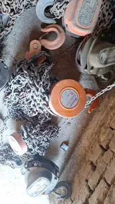 Продаются тельферы от 2 до 20 тонн, также есть 10-тонный с пультом управления, 9922 1