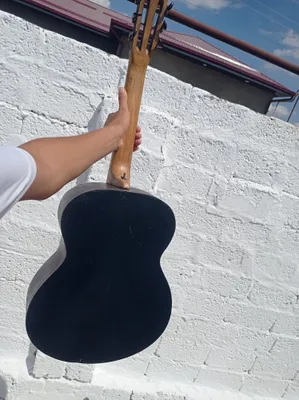 Gitara sotiladii 1