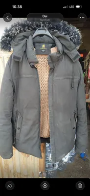 Срочно продам куртки и свитер. 1