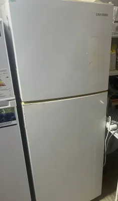 продается холодильник SAMSUNG 1