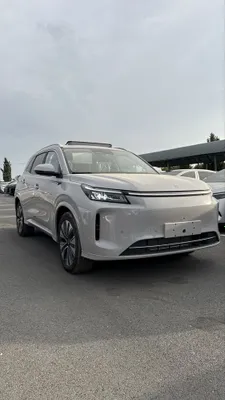 Dongfeng E5 Plus PHEV гибрид общий запас хода 1400км 1