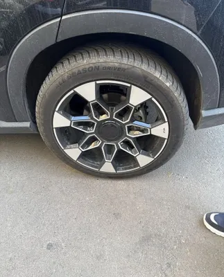 Диски BYD BMW в отличном состоянии, есть немного повреждённое место на диске 1