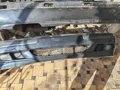 W210 uchun ishlatilgan original restayling bamperlari va bo‘sag‘alari, kuzov detallari mavjud 1