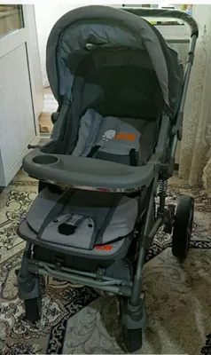 A'lo holatdagi universal bolalar aravachasi. Fotosuratlarga qarang 1