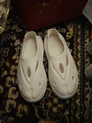 Skechers