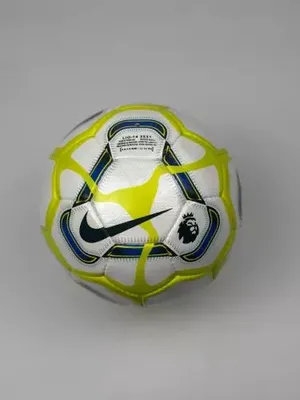 Professional futbol to'plari, Tikma Nike