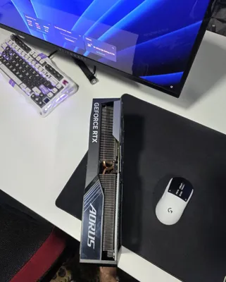 Gigabyte AORUS GeForce RTX 4070 Ti ELITE 12G 1