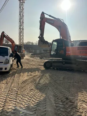 Экскаватор Хизмати 65,140, 210,220,300,340!!! 1
