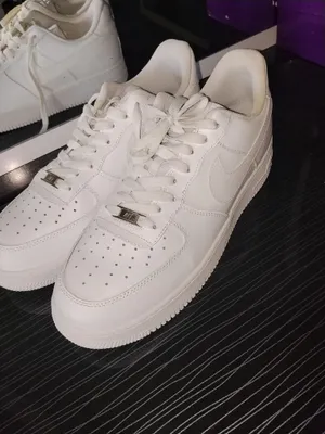 Oq Nike Air Force 1 krossovkalari 1
