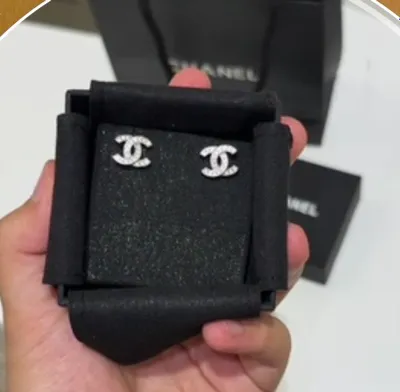 Серёжки от CHANEL