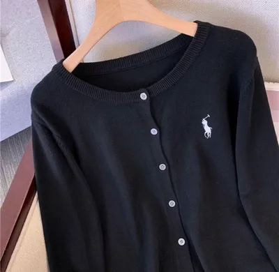 Чёрный кардиган в стиле old money / casual. 1