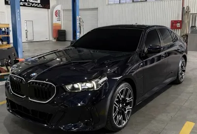 Bmw i5 35L m pack 1
