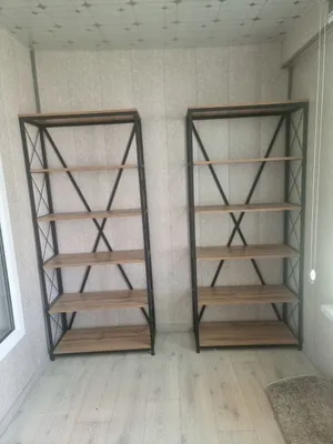 Loft javonlari o‘lchamlari: balandligi — 180 sm, eni — 80 sm, qalinligi — 40 sm.