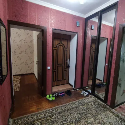 Продажа 3 комнатная Юнусабад Д 2 метро 1