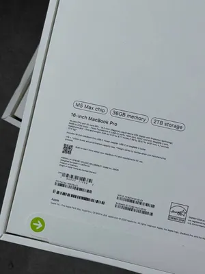 Macbook pro 16inch m5 max 36/2tb