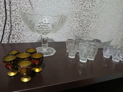 Хрустальные рюмки, ваза, деревянные рюмки, раритет 1
