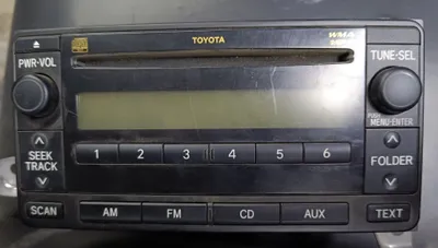 Магнитафон от toyota prado родной