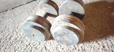 gantel sotiladi 18 kg dan 2 ta 1