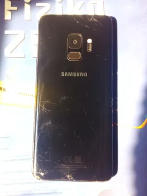Samsung S9, 4/64 ГБ 1
