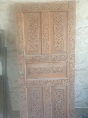 Продаются двери с красивой ручной резьбой 1