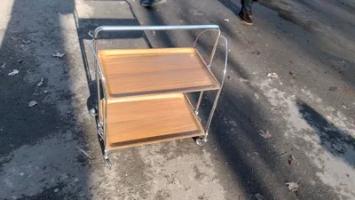 buklanadigan servis stoli 1