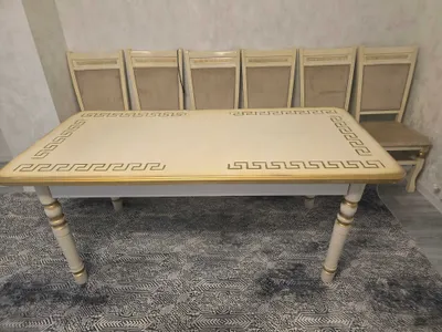 Продаётся комплект большой стол и 6 стульев (в стиле Версаче)