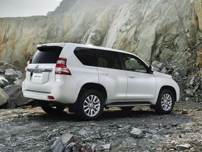 Оригинальный задний фонарь Toyota Prado, б/у 1