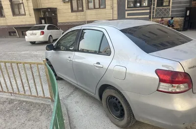 Toyotta Yaris 2008 1