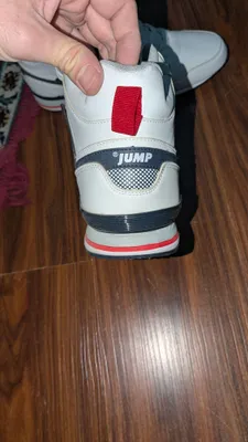 продаются новые мужские кроссовки размер 45 Jump 1