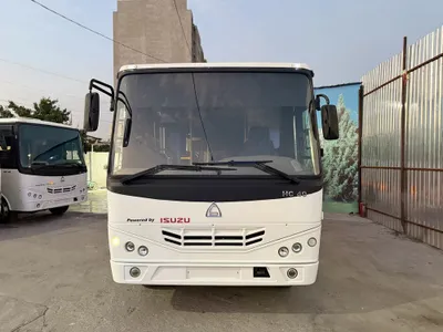 Isuzu sotiladi 2019 NP 40. 1