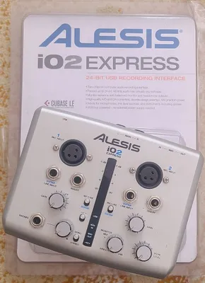Alessis iO2 ovoz kartasi 1