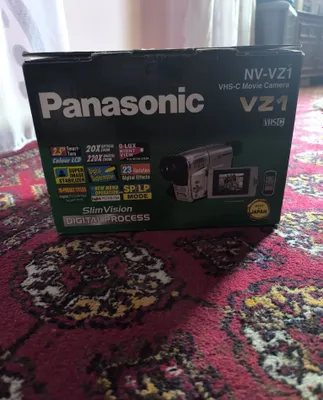 Panasonic NV-VZ1 (VHS-C) videokamerasi / Made in Japan 1