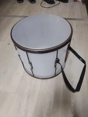 Dovul chalinadigan zarbli musiqa asbobi
