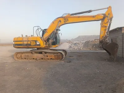 Экскаватор JCB 220 1