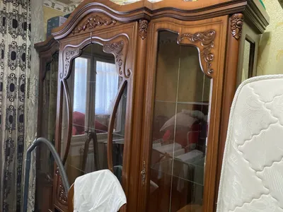 Сервант шкаф