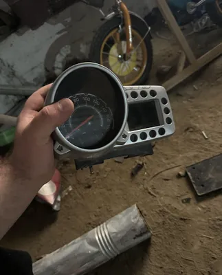 Spark eski tablo 2 3 pozitsiya sotiladi 1