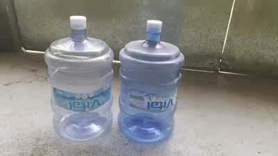 Продам Бутыли.. Баклажки ..19 литров. Для воды 1